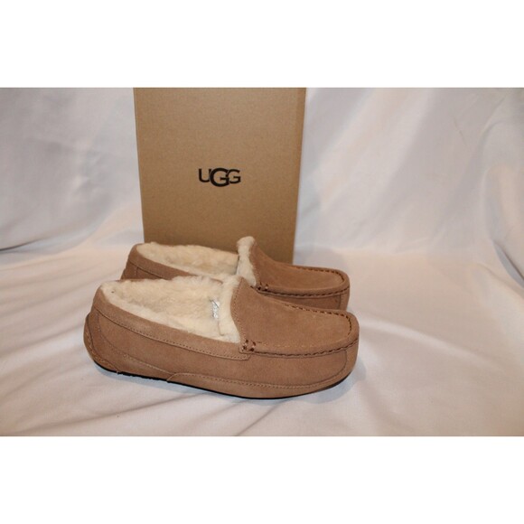 NIB UGG YOUTH 5 WOMEN'S 6.5-7 SUEDE SHEARLING‎ LINED SLIPPERS CHESTNUT - Picture 3 of 7